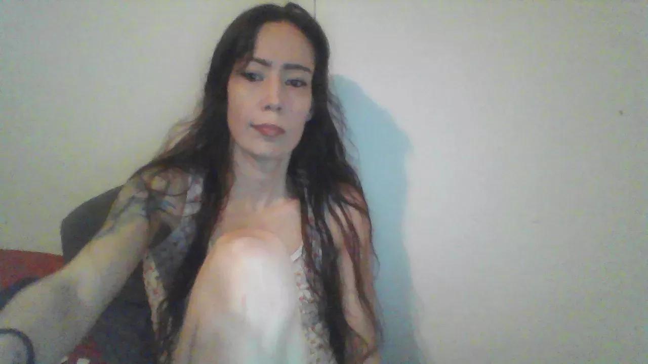 AZNlitKitty on Cam4 